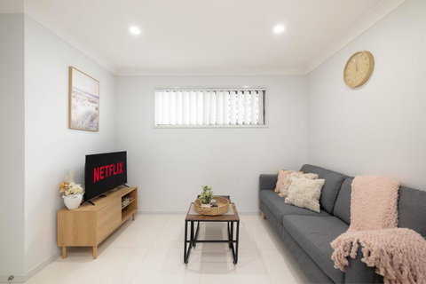 Smart Suites Self Check-in Apartments - N Freney - Holiday Adelaide 0