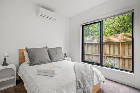 StayAU Modern 4-bedroom TH Bayswater - Holiday Adelaide 2