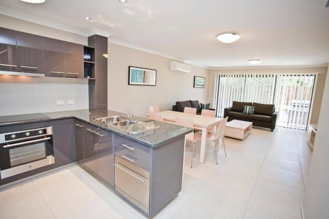Stonewood Villas - Holiday Adelaide 0