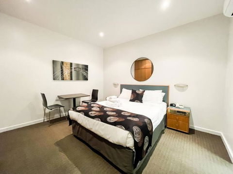 Studio 427/247 Gouger St Ex Hotel Room In City - Holiday Adelaide 0