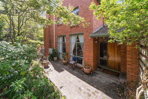 Surrey On The Park - Holiday Adelaide 0