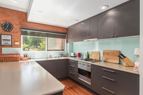 Surrey On The Park - Holiday Adelaide 2