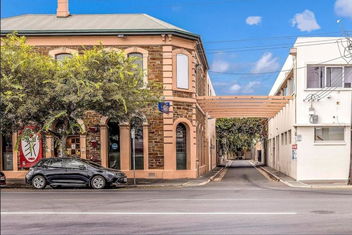 The Hidden Gem - Adelaide CBD with Holiday Adelaide