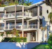 BEACHSIDE MANOR - walk to the beach - Holiday Adelaide