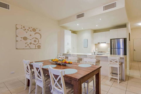 Beachside Penthouse With 360views - Holiday Adelaide 2