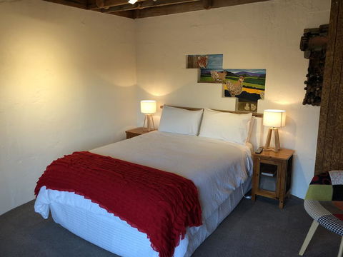 Bed In A Shed Too - Holiday Adelaide 2