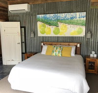 Bed in a Shed Vineyard Stay - Holiday Adelaide