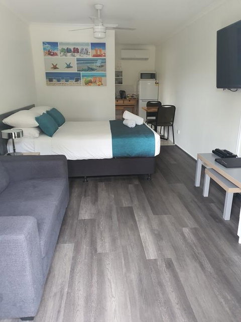 Beerwah Motor Lodge - Holiday Adelaide 3