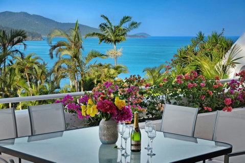 Bella Azure Two Bedroom Two Bathroom Spacious Ocean-view Apartment With Golf Buggy - Holiday Adelaide 0