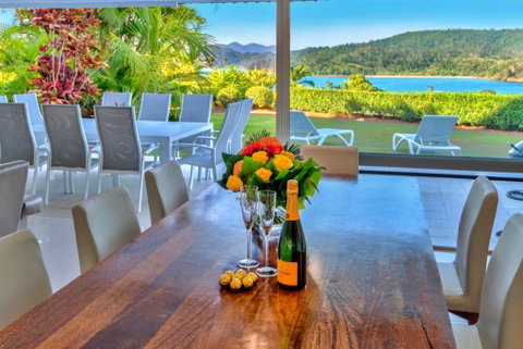 Bella Vista East 3 Luxury Ocean Views Large Flat Grassed Area And Buggy - Holiday Adelaide 0