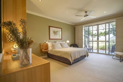 Belle Bois, Capertee Valley - Holiday Adelaide 0
