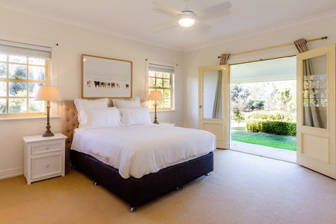 Bellfield House Mudgee - Holiday Adelaide 1