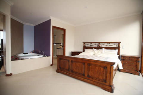 Bellfield Retreat - Holiday Adelaide 0