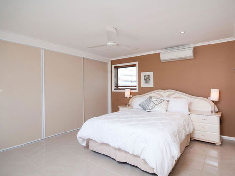 Bellima Beach House', 9 Jackson Close - Huge Duplex With Air Con And Fabulous Views - Holiday Adelaide 1
