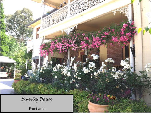 Beverley House - Holiday Adelaide 0
