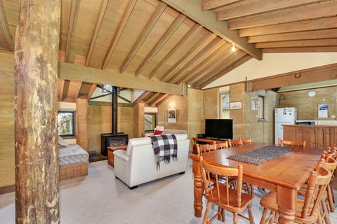 Bidgee Widgee - Holiday Adelaide 2