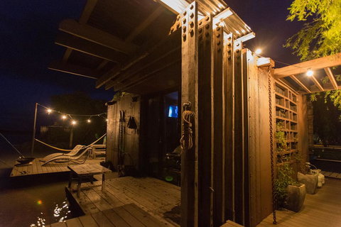 Bill's Boathouse - Holiday Adelaide 3