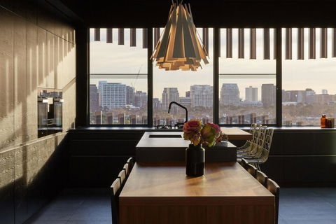 Birdcage Penthouse Luxury Melbourne Ultra Modern Industrial Chic - Holiday Adelaide 0