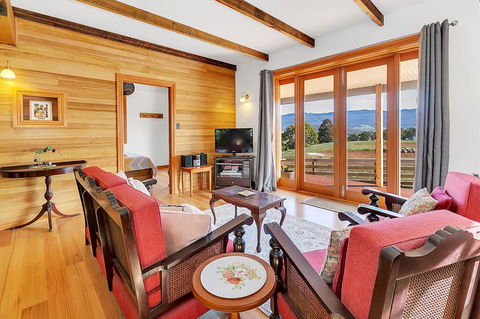 Blackwood Park Cottages Mole Creek - Holiday Adelaide 3