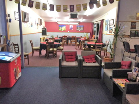 Bluff Hotel - Holiday Adelaide 3