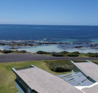 Boathouse - nearly in the water and wonderful views - Holiday Adelaide