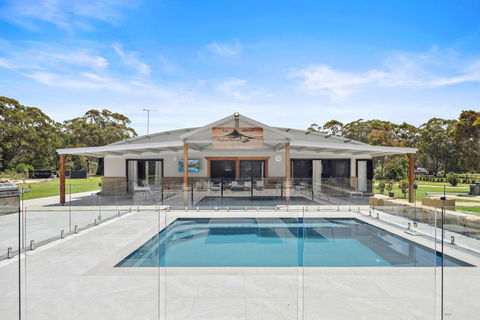 The Retreat - Holiday Adelaide 1