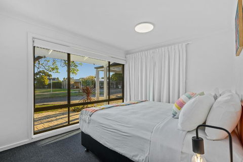 The Shore Guest House Milang - Holiday Adelaide 1