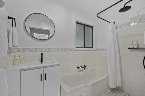 The Shore Guest House Milang - Holiday Adelaide 3