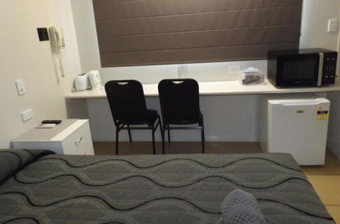 Three Moon Motel - Holiday Adelaide 1