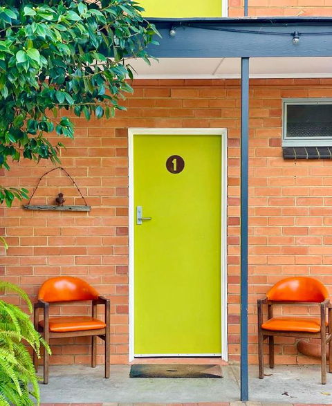 WARBURTON MOTEL - Where Mid-century Style Meets The Mountains - Holiday Adelaide 2