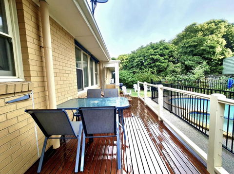 Waterfront Quiet Stay Off Geelong & Avalon Airport - Holiday Adelaide 3