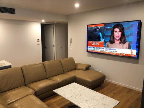 Waters Edge Apartments - Holiday Adelaide 1