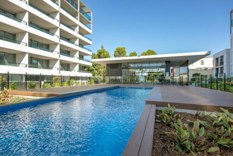 Waters Edge Apartments - Holiday Adelaide 0