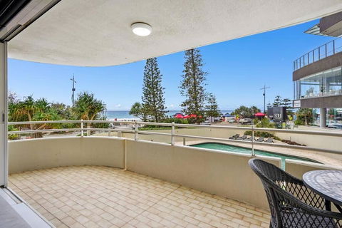 Zenith 2Bd Absolute Beachfront Surfers Paradise - Holiday Adelaide 3