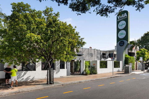 YHA Brisbane City - Holiday Adelaide 1