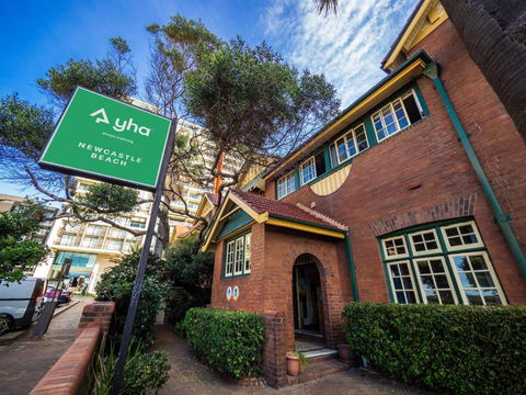 YHA Newcastle Beach - Holiday Adelaide 0