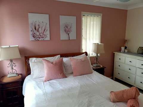 Tingalpa Townhouse Treat - Holiday Adelaide 0