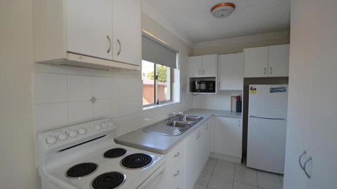 Yamba Towers Unit 12 - Holiday Adelaide 2