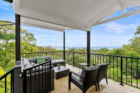 YARABIN - Luxury Home With Ocean Views - Holiday Adelaide 0