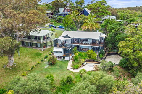 YARABIN - Luxury Home With Ocean Views - Holiday Adelaide 2