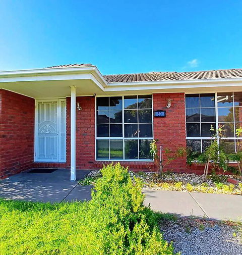 YF Home Sweet Home - Holiday Adelaide 0