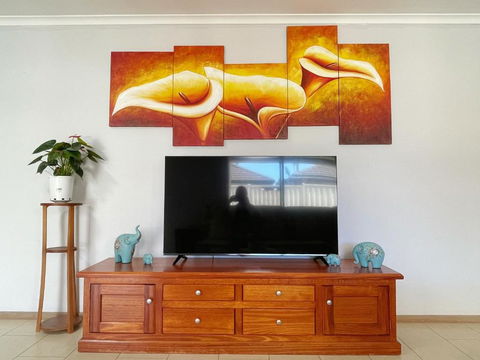 YF Home Sweet Home - Holiday Adelaide 3