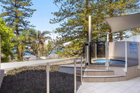 ZANZ205- Exclusive Outdoor Spa With Ocean Glimpses - Holiday Adelaide 1