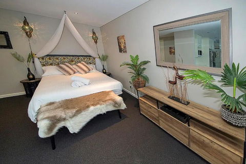 ZANZIBAR FANTASTIC 1 Bedroom APARTMENT - Holiday Adelaide 0