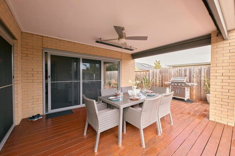 Zeally Sands Pool Retreat - Holiday Adelaide 2