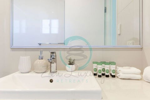 ZEN At ARRAY: 2BR Retreat In CBD - Holiday Adelaide 3