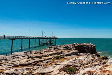 Zen By The Coast: 2-BR Cozy Retreat Near Uni/Shops - Holiday Adelaide 1