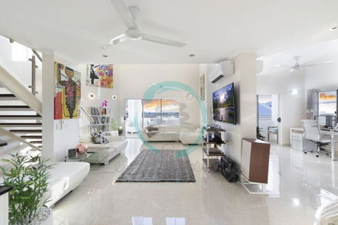 Zen Cascade: 4BR Luxury Penthouse Loft With Views - Holiday Adelaide 0