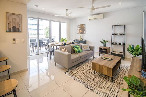 ZEN CENTRAL CBD - Affordable 3-Bdrm Apt In The Heart Of Darwin City - Holiday Adelaide 1