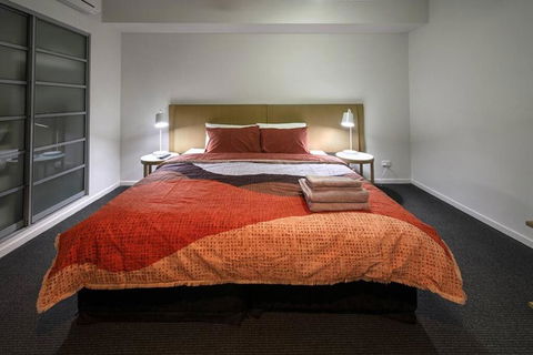 ZEN CITY & SEA Executive 1-BR Suite In Darwin CBD - Holiday Adelaide 1